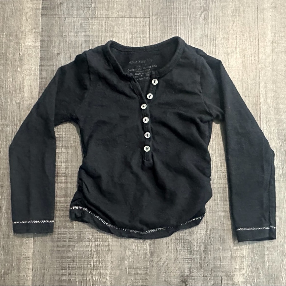 💞 Baby & Toddler Girls Size 2T Black Long Sleeve Ruched Tee Shirt with Buttons